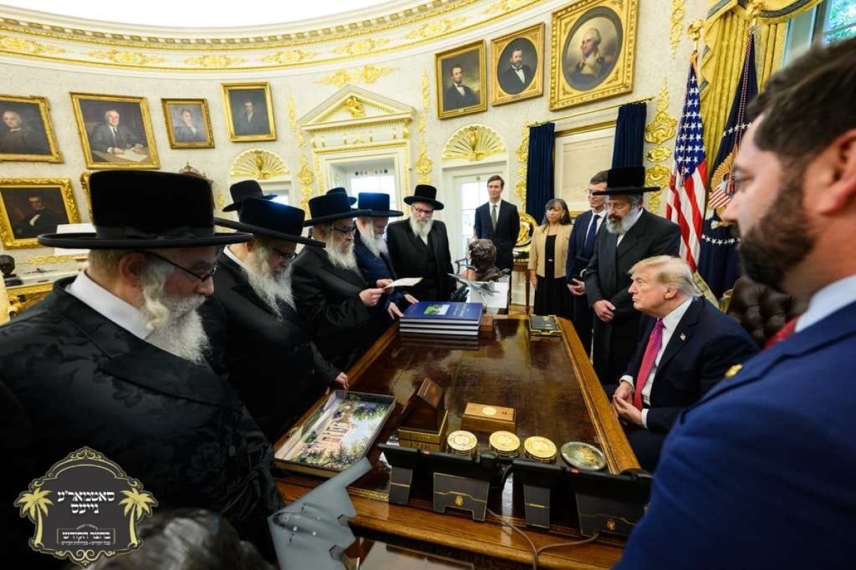 Trump, Beyaz Saray’da Siyonizm karşıtı Yahudi hahamlarla görüştü